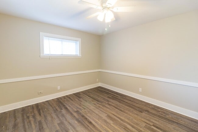 Building Photo - 207 Central Dr