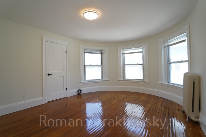 Building Photo - 66 Chester St