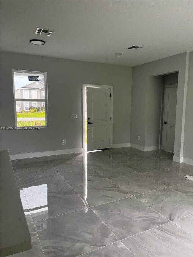 Building Photo - 5517 Ponce De Leon Blvd