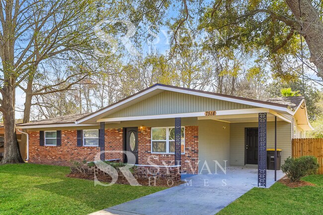 Building Photo - Feel right at home in this charming 3 bedroom, 2 bathroom home