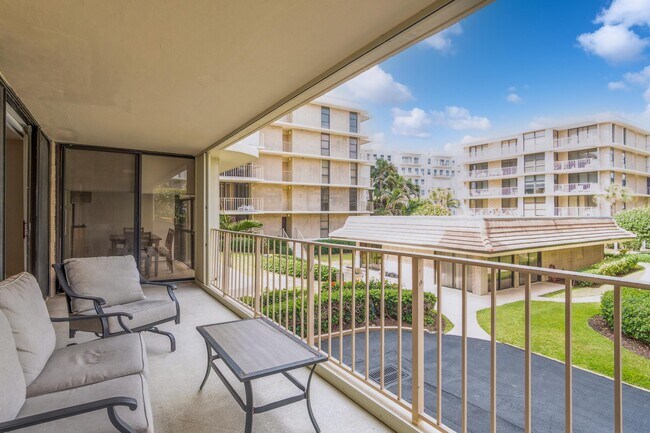 Building Photo - 3200 S Ocean Blvd