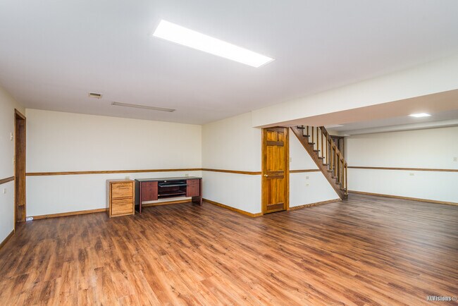 Building Photo - 5305 S Madison Ave