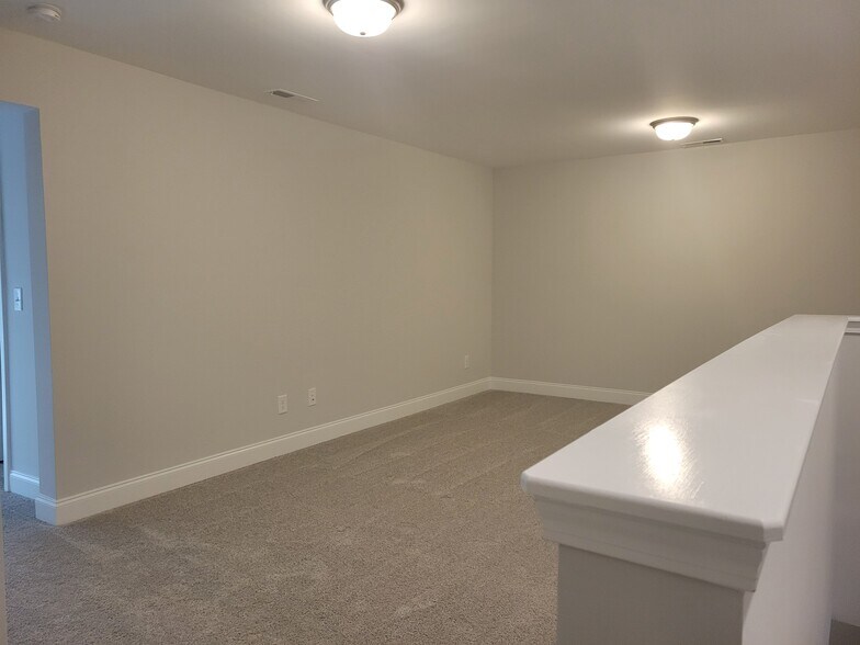 Building Photo - 2021 Rooster Spur Ct