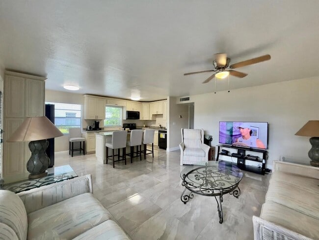 Building Photo - 117 Flanders C