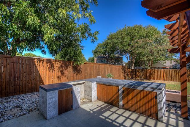 Building Photo - 3728 Blue Bonnet Ct