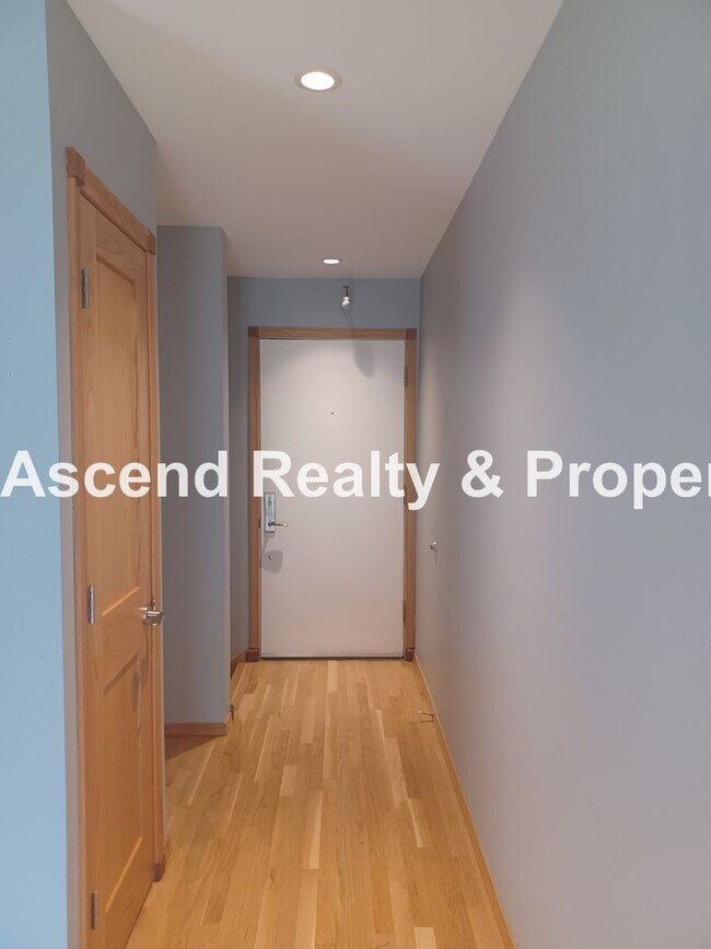 Building Photo - **Move In Special** $300 Off Views Galore ...