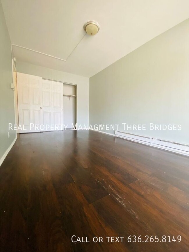 Building Photo - 7435 Hazelcrest Dr