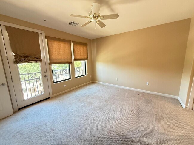 Building Photo - 7291 N Scottsdale Rd