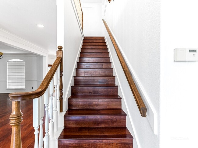 Building Photo - 5407 Lake Pl Dr