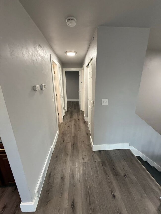 Building Photo - Beautiful four bedroom two bathroom home!