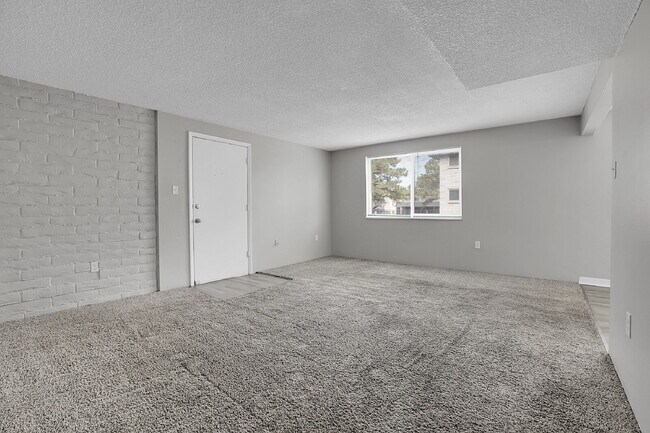 Building Photo - $1,700.00 - 3 Bedrooms, 2 Bathrooms, Condo...