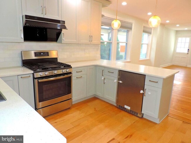 Building Photo - 309 Dartmouth Ave