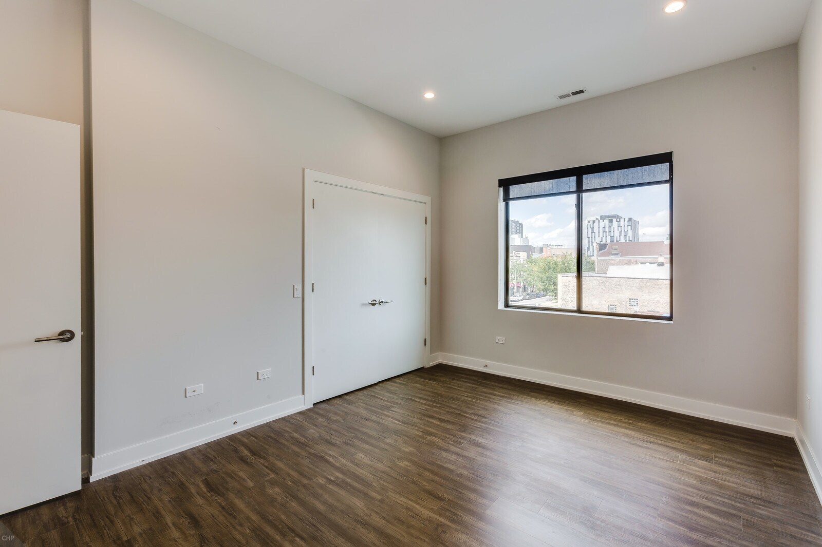 Building Photo - 1023 N Ashland Ave