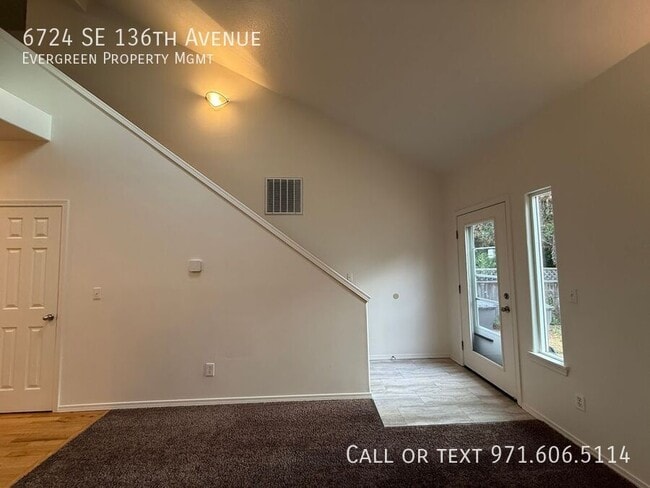 Building Photo - 6724 SE 136th Ave