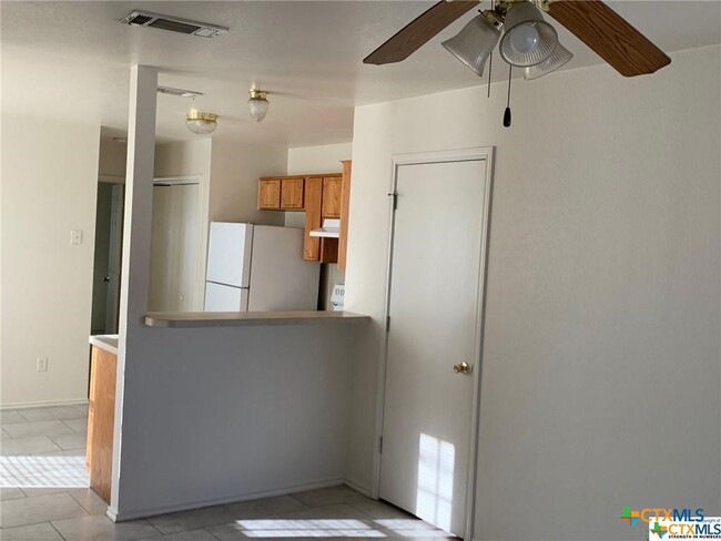 Building Photo - 2712 Vernice Loop