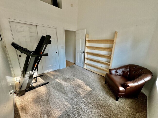 Building Photo - 4809 S Dory Trail