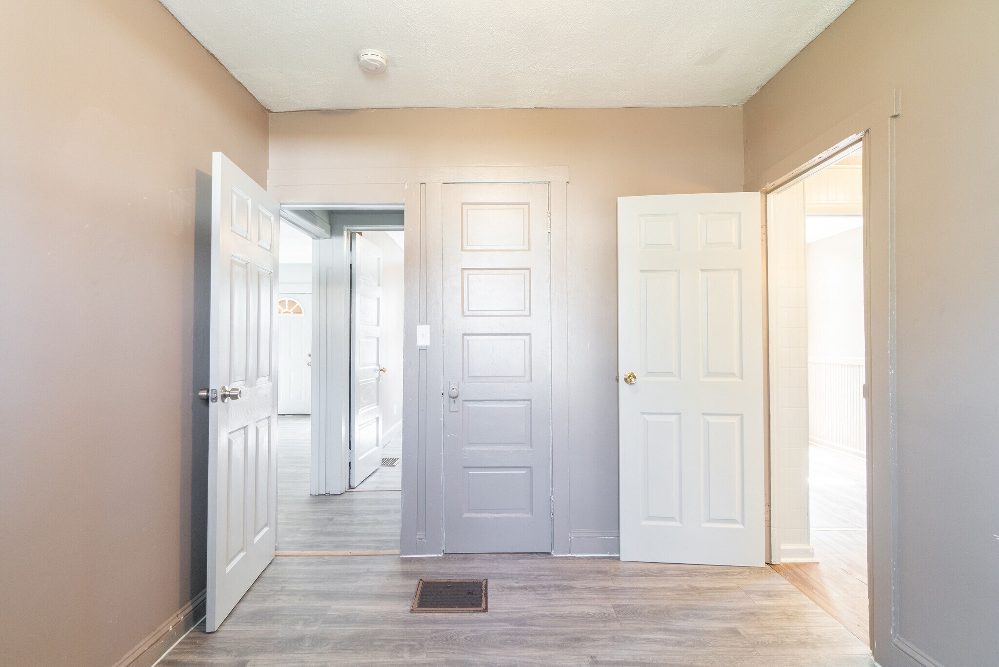 Building Photo - 440 Ewingville Rd