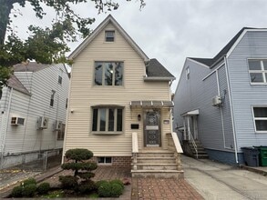 Building Photo - 77-19 170th St