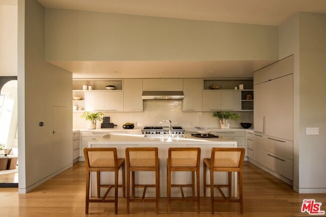 Building Photo - 3218 Maplewood Ave