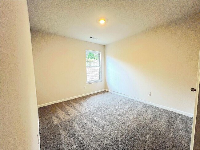 Building Photo - 4141 Oakwood Ter Ct
