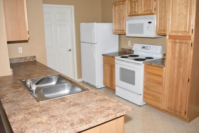 Building Photo - 501 Gibson Dr