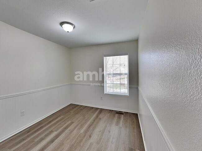 Building Photo - 2616 Coach House Loop