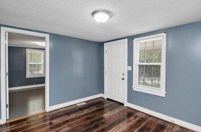 Building Photo - Charming 2 Bedroom Home, close to USC & lo...