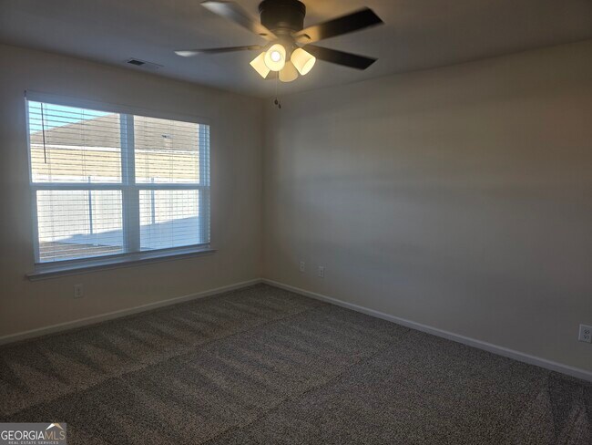 Building Photo - 234 Bellflower Cir