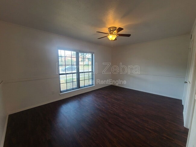 Building Photo - 4633 Carr St