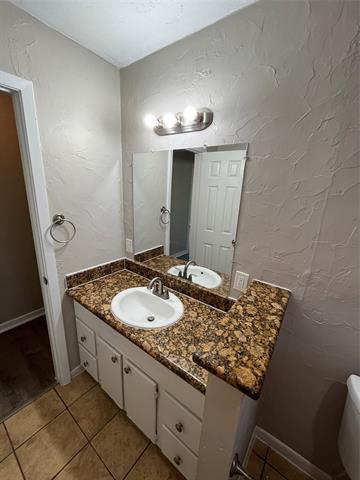 Building Photo - 926 Warren Way