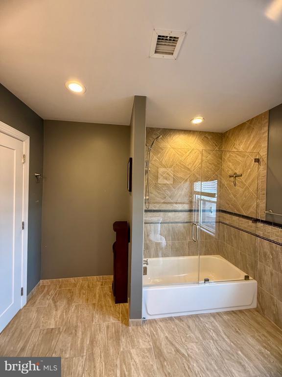 Building Photo - 815 Fayette St