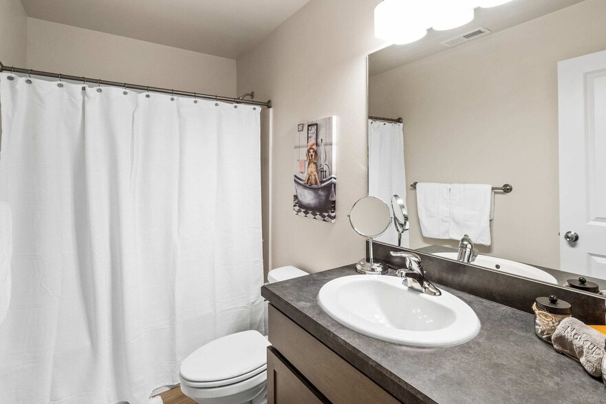 Building Photo - 2942 W Babcock St