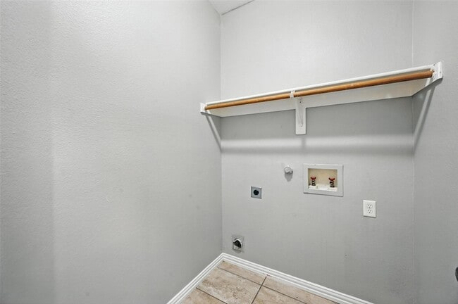 Building Photo - 312 Larkspur Ct