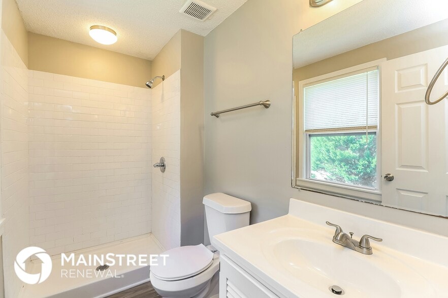 Building Photo - 8109 Beechwood Terrace