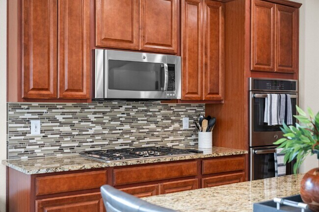 Building Photo - 2414 Leafdale Cir