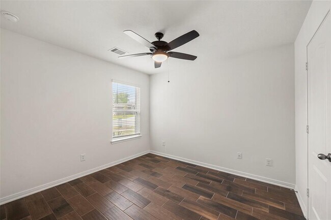 Building Photo - 9312 Sandoval Cir