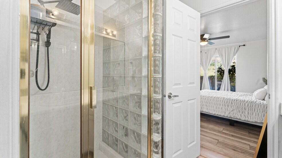 Building Photo - 9225 S Jefferson Cv