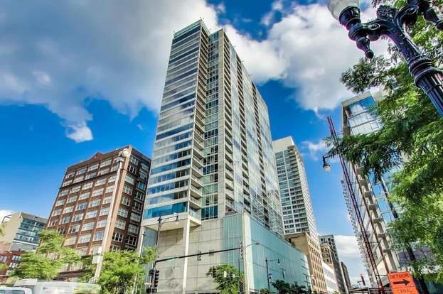 Building Photo - 611 S Wells St