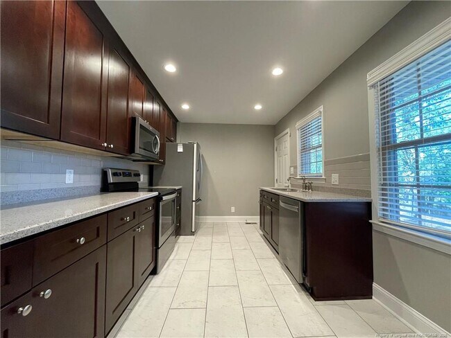 Building Photo - 445 Mcphee Dr