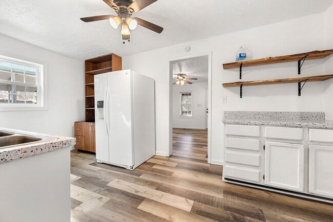 Building Photo - 89 Silas King St