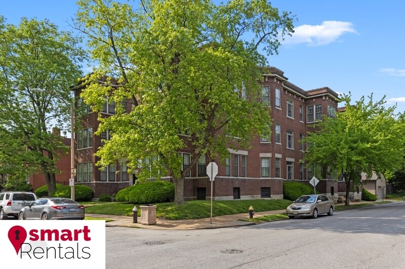 Building Photo - 2161 Thurman Ave