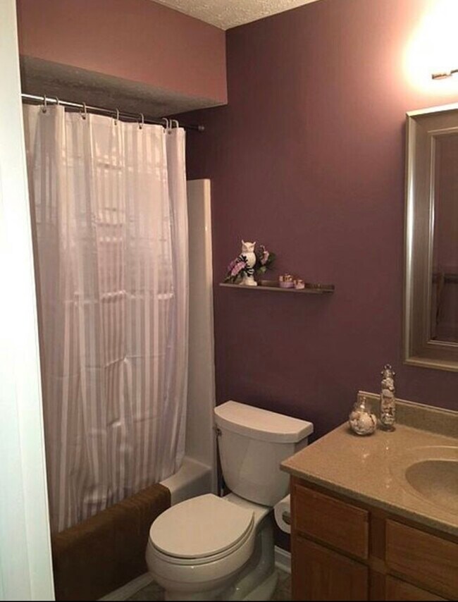 Building Photo - 23176 Grist Mill Ct