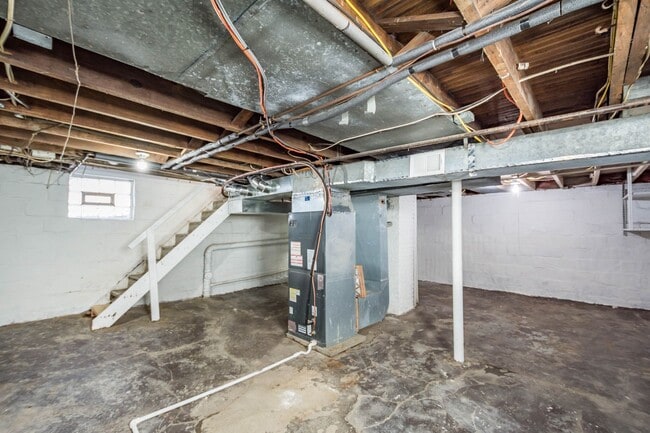 Building Photo - 3001 Home Ave