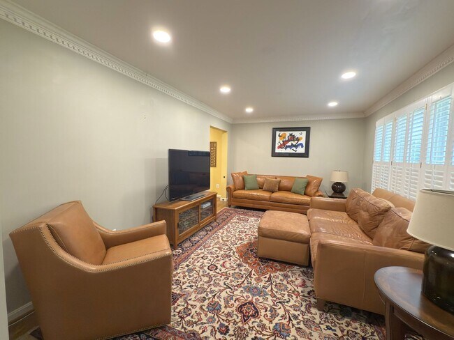 Building Photo - Spacious 3-Bedroom, 3.5 Bath Garage Home I...