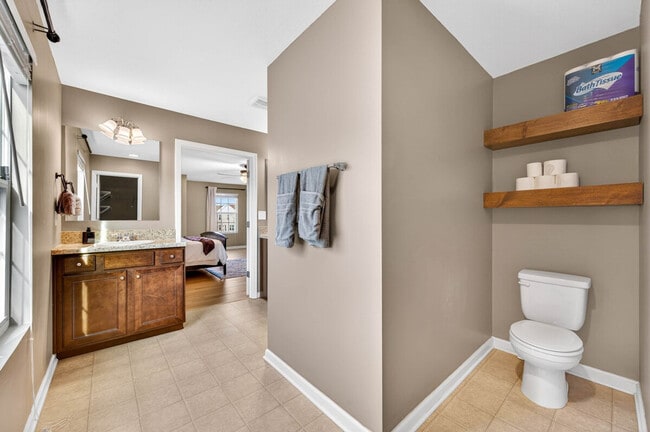 Building Photo - 1961 Creek Bank Dr