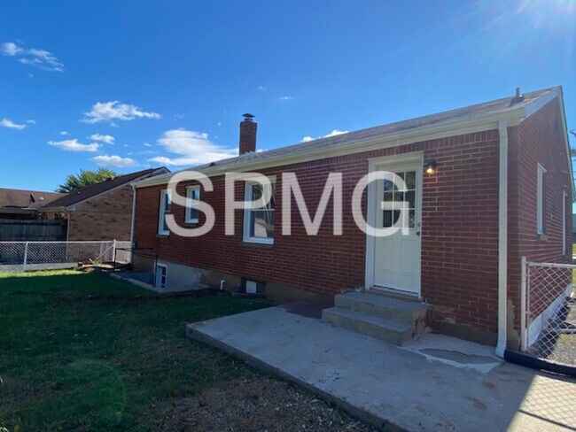 Building Photo - 5125 Airport Rd NW