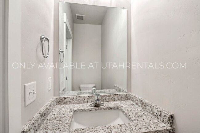Building Photo - 5002 N Marble Fox Way