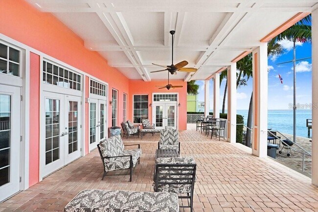 Building Photo - 5048 Beach Dr SE