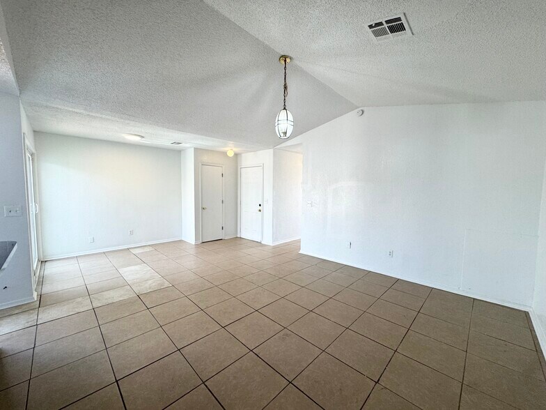 Building Photo - 339 NW 119th St