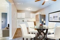 Building Photo - 5680 Pardee-Unit 5